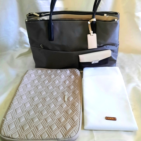 Tumi Handbags - Tumi Nylon Triple Zipper Compartments, Gray Tote 73643GSP, w/Laptop Pouch